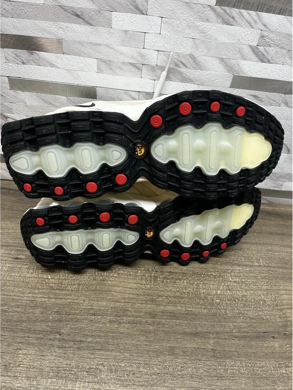 Nike Air Max Dn8 Fossil Black Women’s Size 6 Sail Black Fossil HF5509-101
